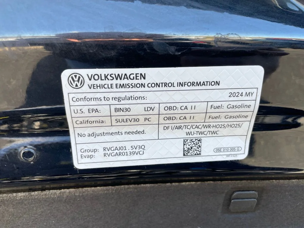 Used 2024 Deep Black Pearl Effect Volkswagen 1.5T S image 36
