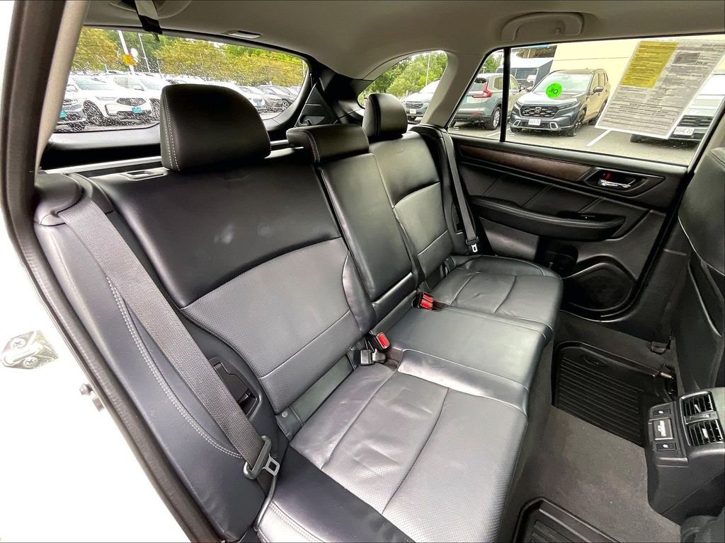 Used 2018 Crystal White Pearl Subaru 2.5i image 16