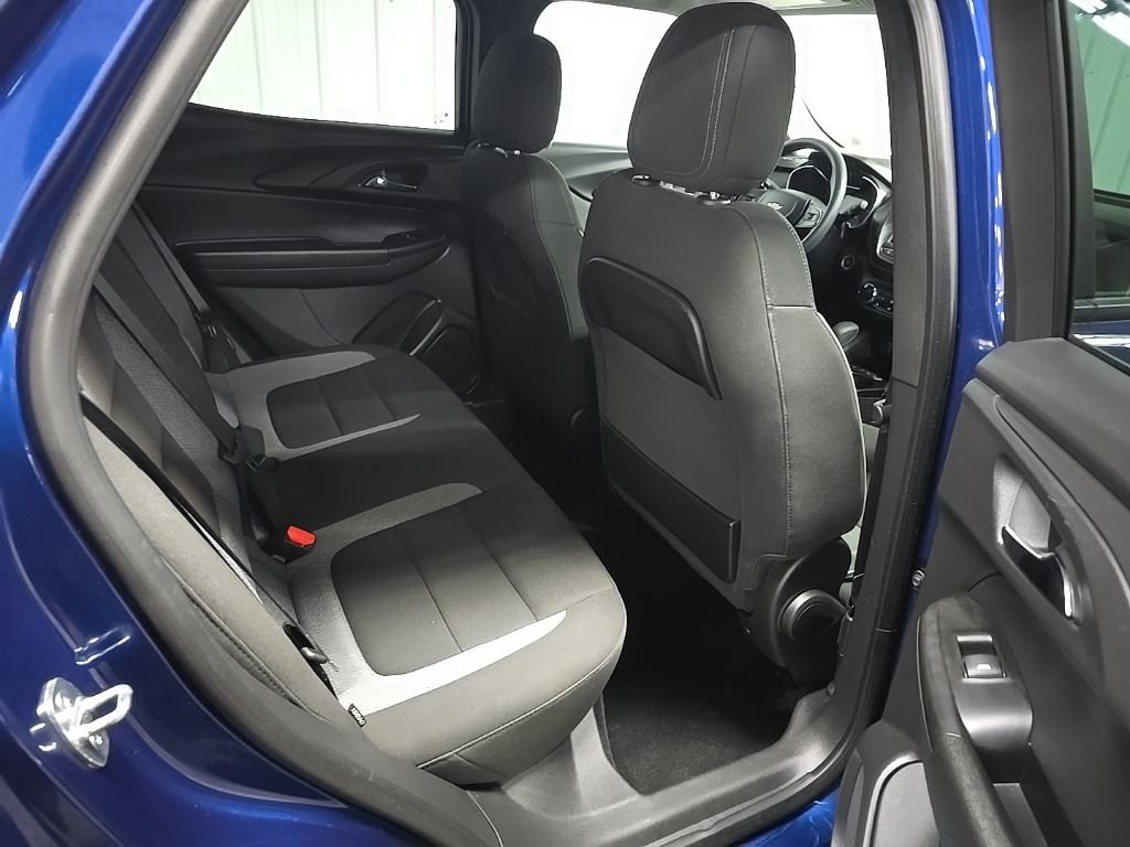 Used 2023 Blue Chevrolet LT image 17