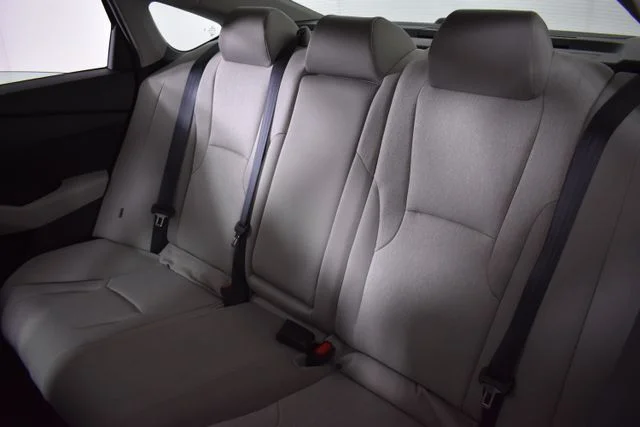 Used 2023  Honda EX image 17