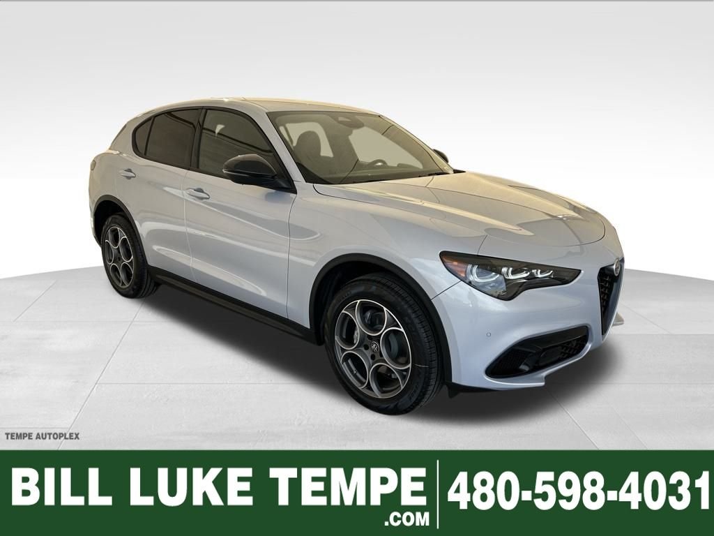 2025 Alfa Romeo Stelvio