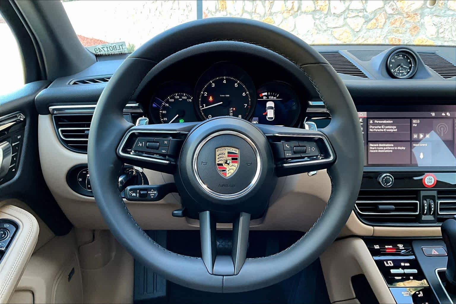 2026 Porsche Macan - Photo 14