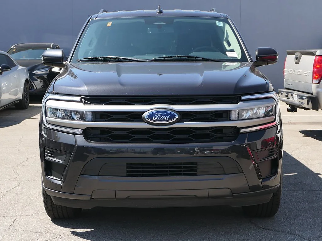 Used 2024 Dark Matter Gray Ford XLT image 7