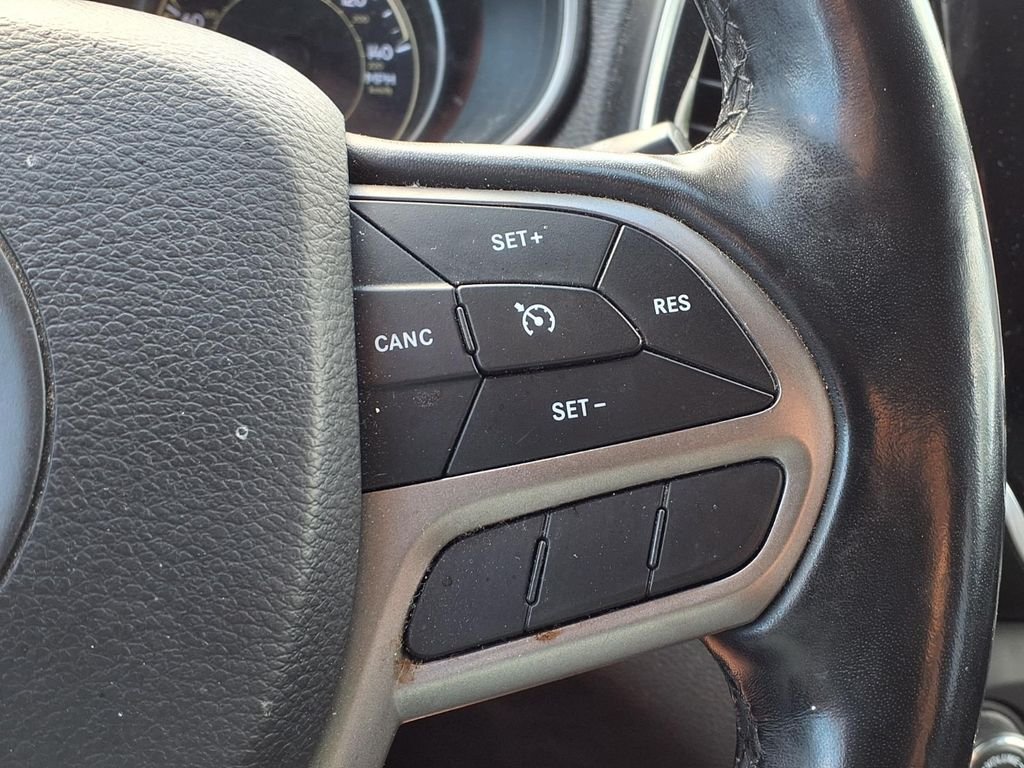Used 2020 Gray Jeep Limited image 19