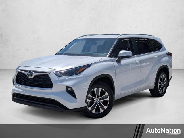 2024 Toyota Highlander XLE