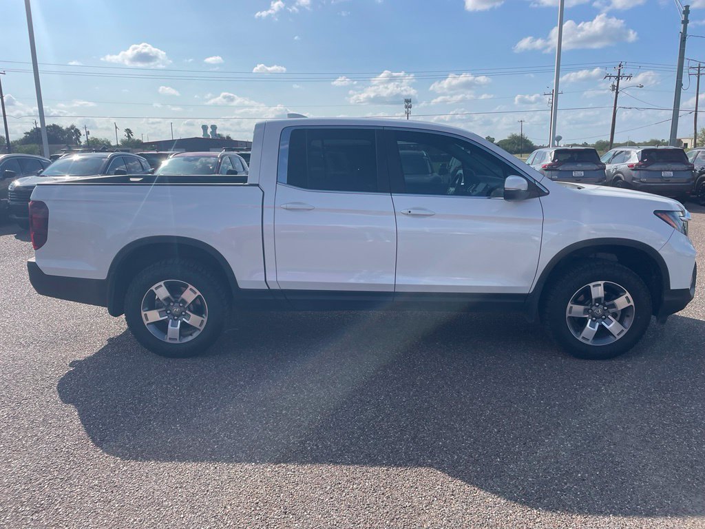 Used 2024 White Honda RTL image 2