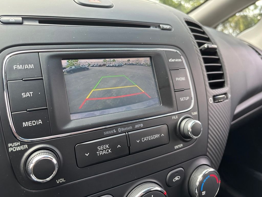 Used 2015 Gray Kia EX image 34