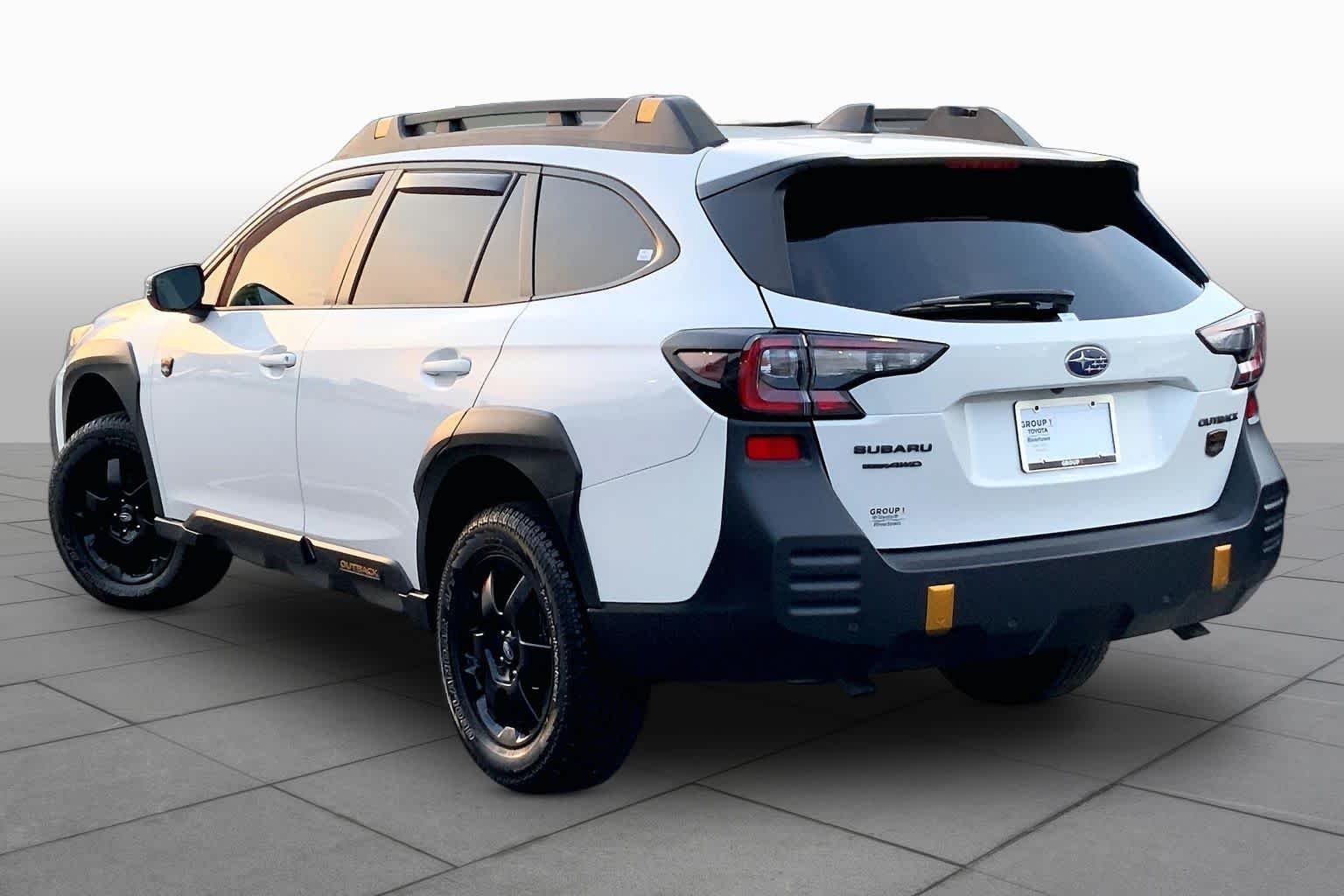 Used 2025 Crystal White Pearl Subaru Wilderness image 12