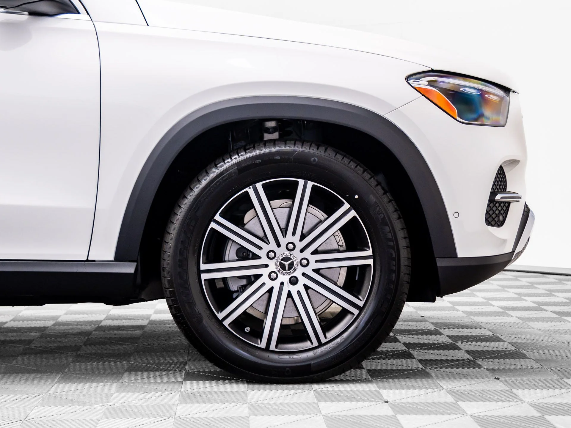New 2026 White Mercedes-Benz GLE 350 image 33