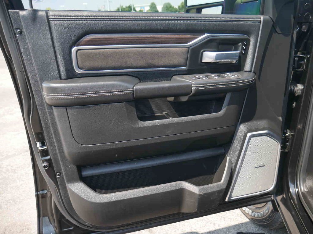 Used 2025 Black Ram Laramie image 33