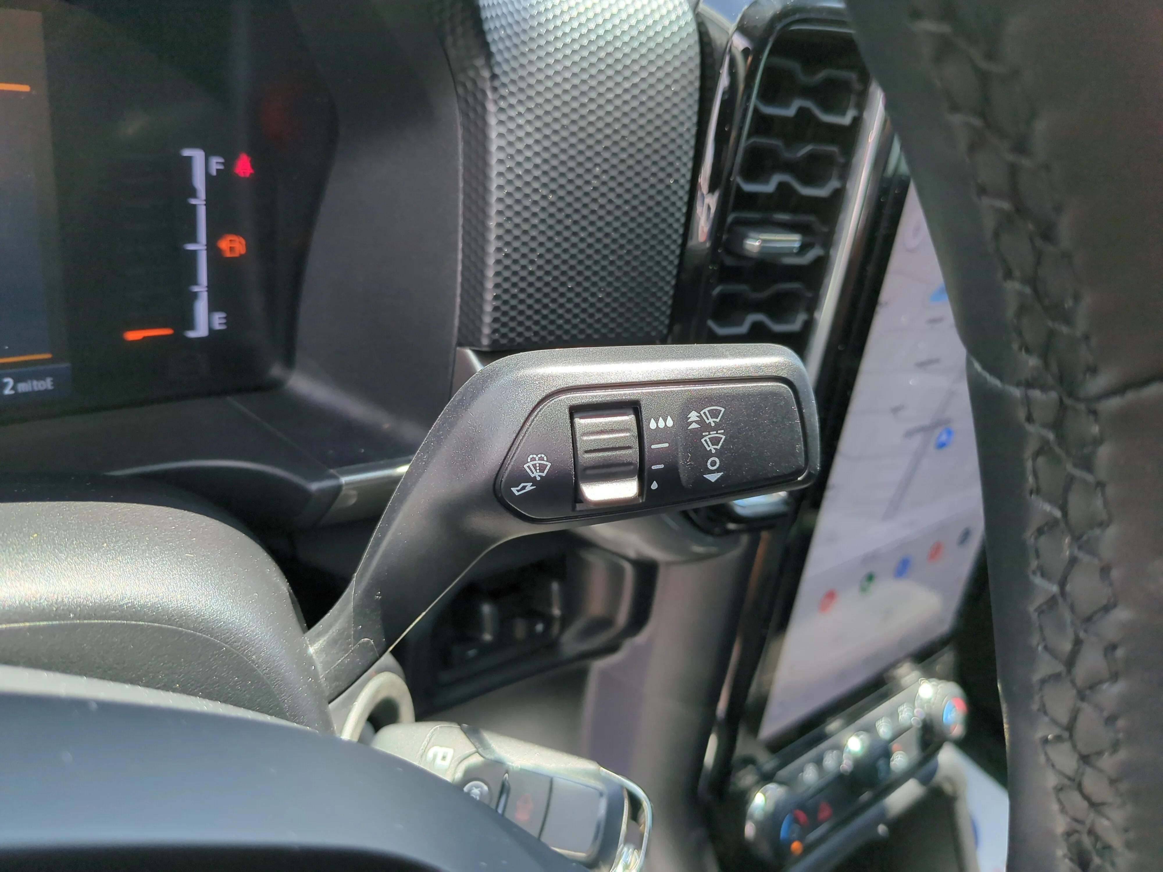 New 2026 Oxford White Ford XLT image 30