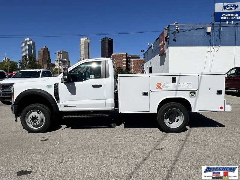 New 2026 Oxford White Ford XL image 2
