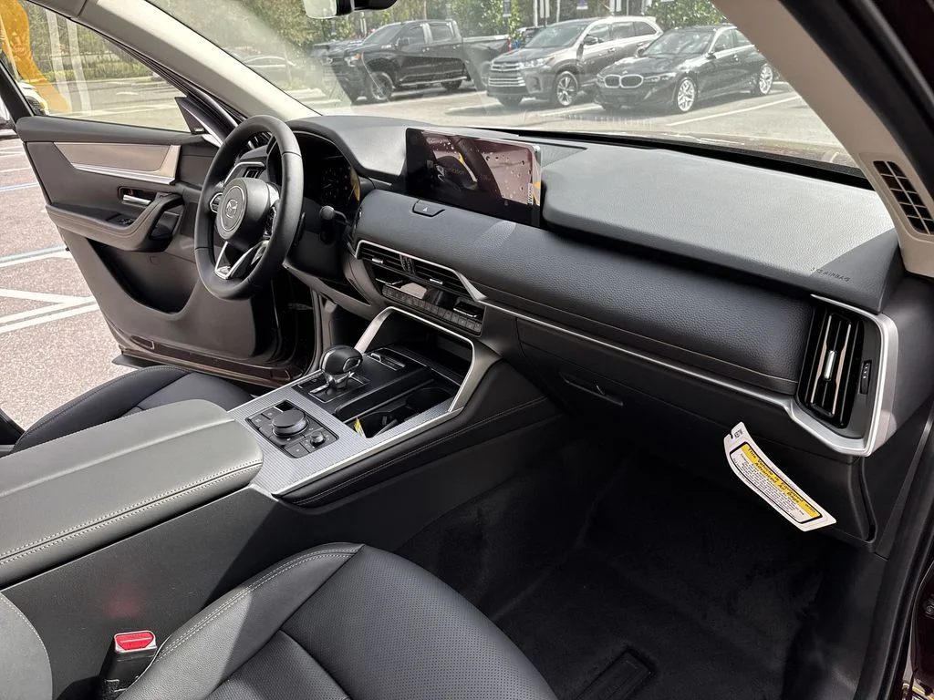 2026 Mazda CX-90 Premium Package - Photo 32