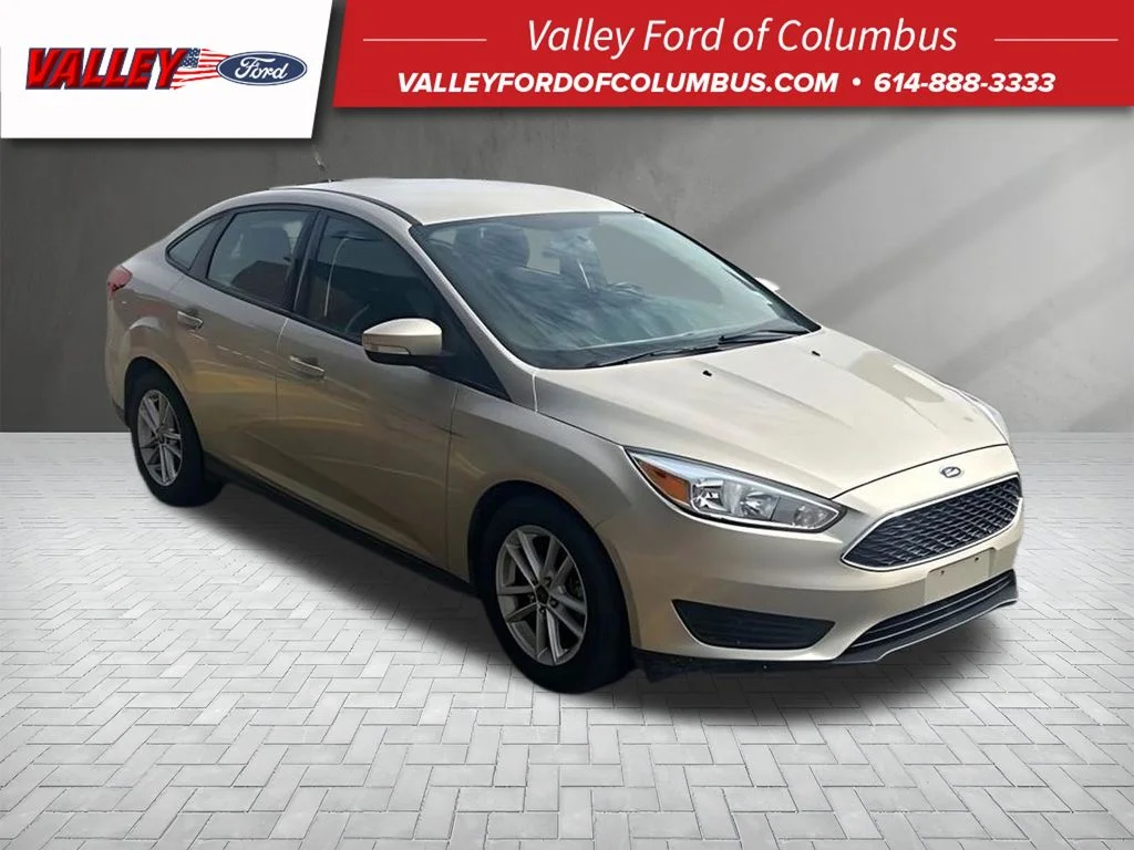 2017 Ford Focus Sedan SE's photo