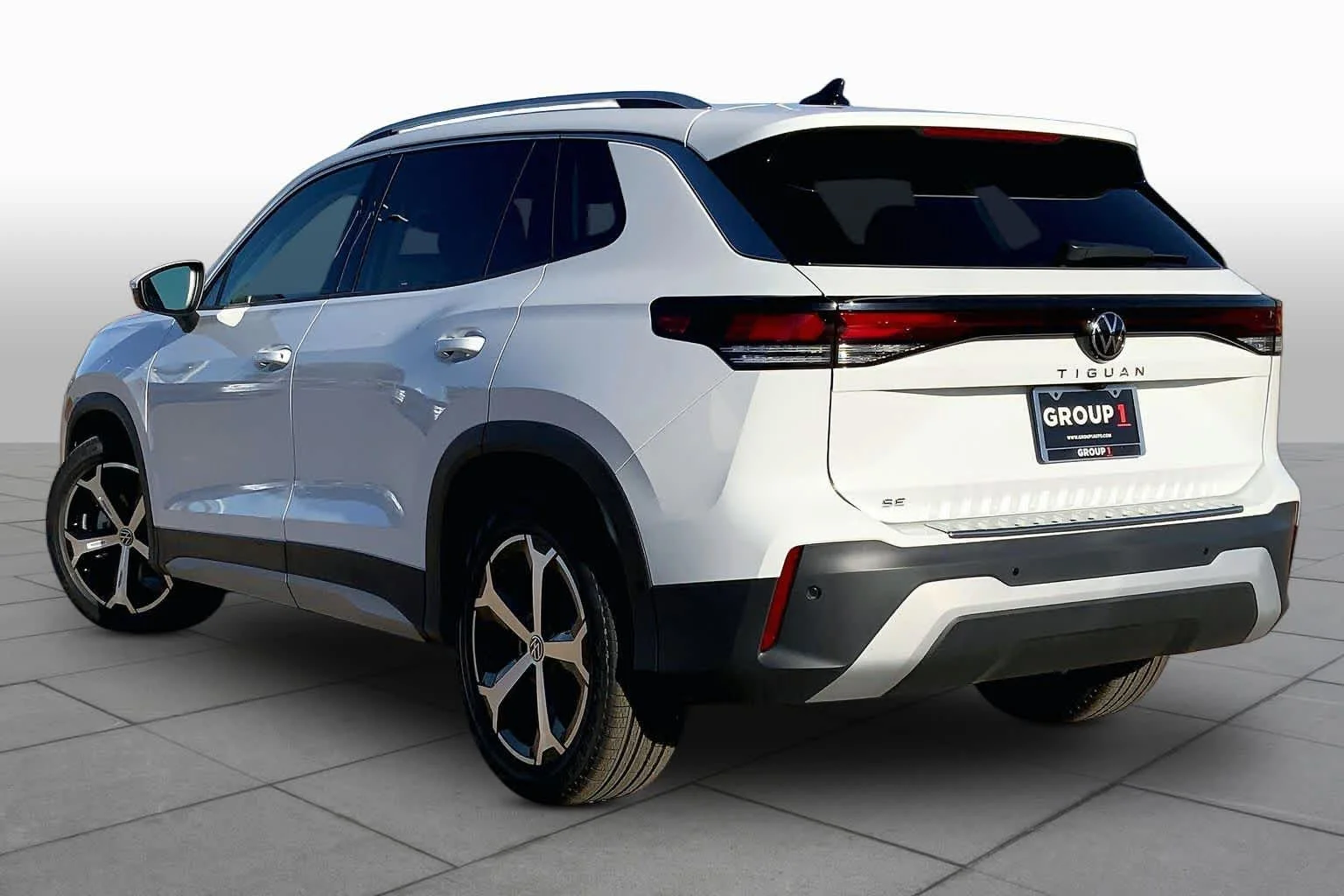 New 2026 Pure White Volkswagen SE image 11