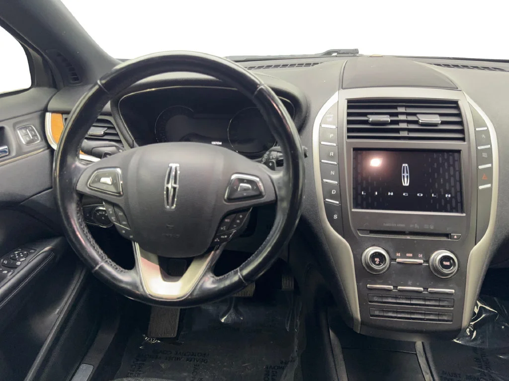 Used 2017 Black Lincoln Reserve image 56