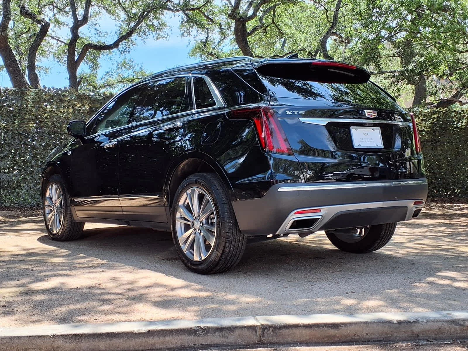 Used 2024 Stellar Black Metallic Cadillac Premium Luxury image 4