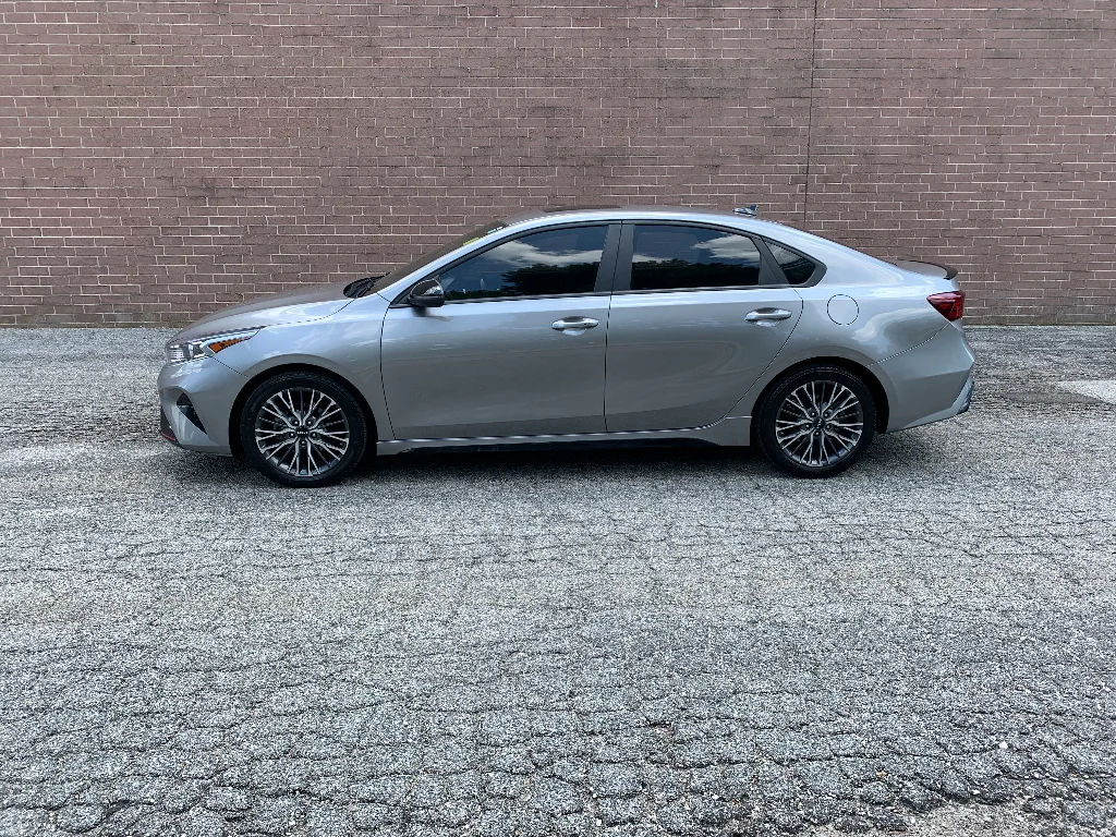 Used 2022 Steel Gray Kia GT-Line image 2