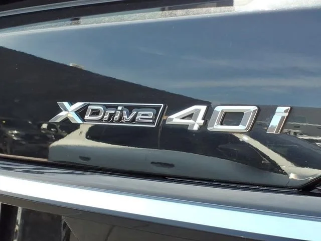 Used 2023  BMW xDrive40i image 31