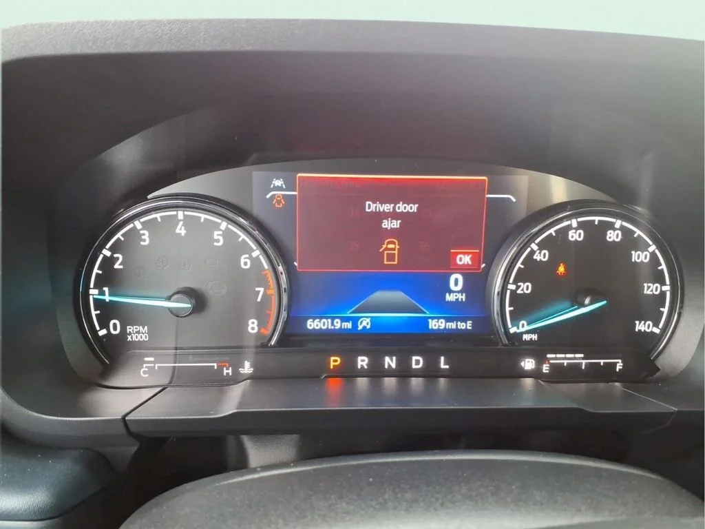 Used 2024 Silver Ford Lariat image 22
