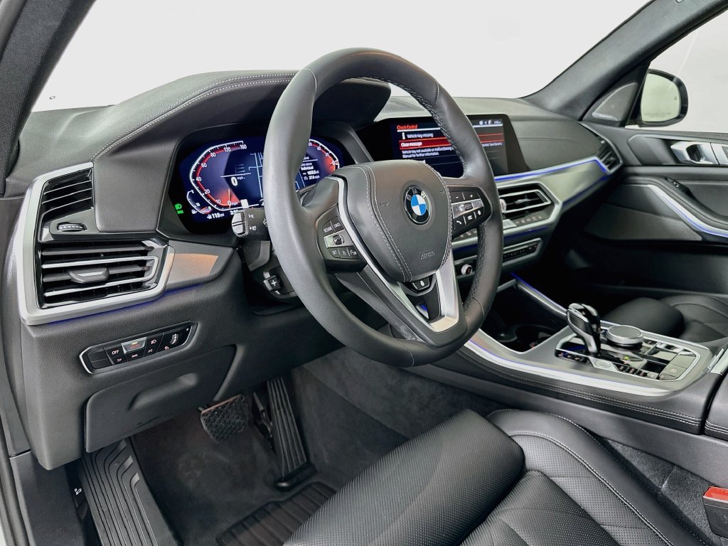 Certified Used 2023 Alpine White BMW xDrive40i image 9