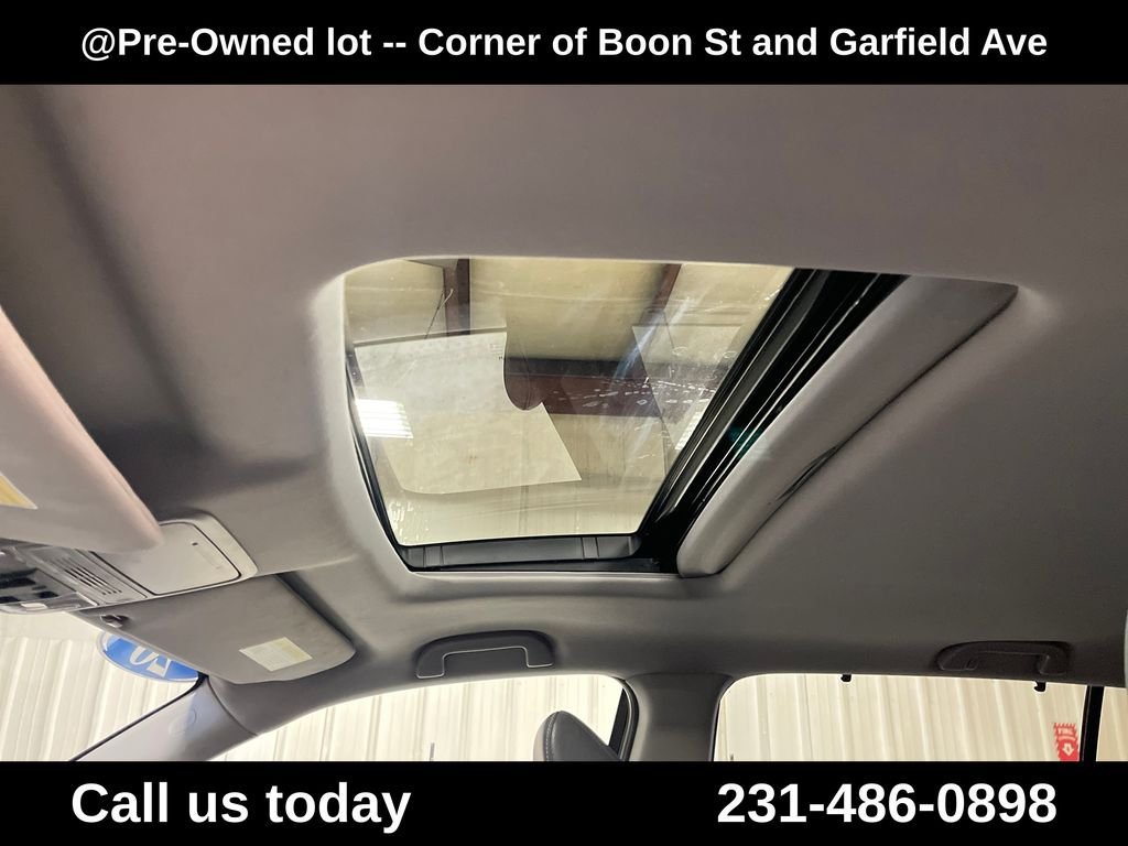 Used 2020  Honda EX-L image 12