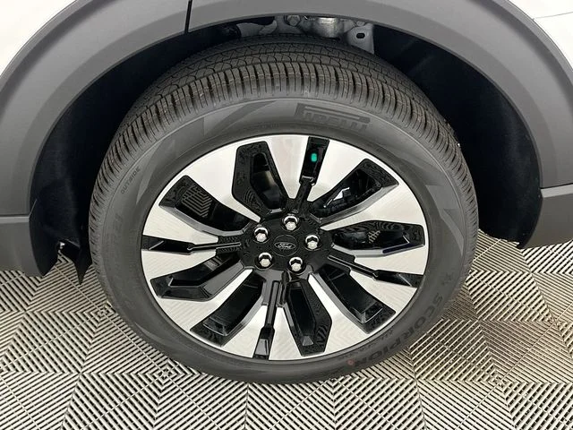 New 2026 Ford Explorer Platinum