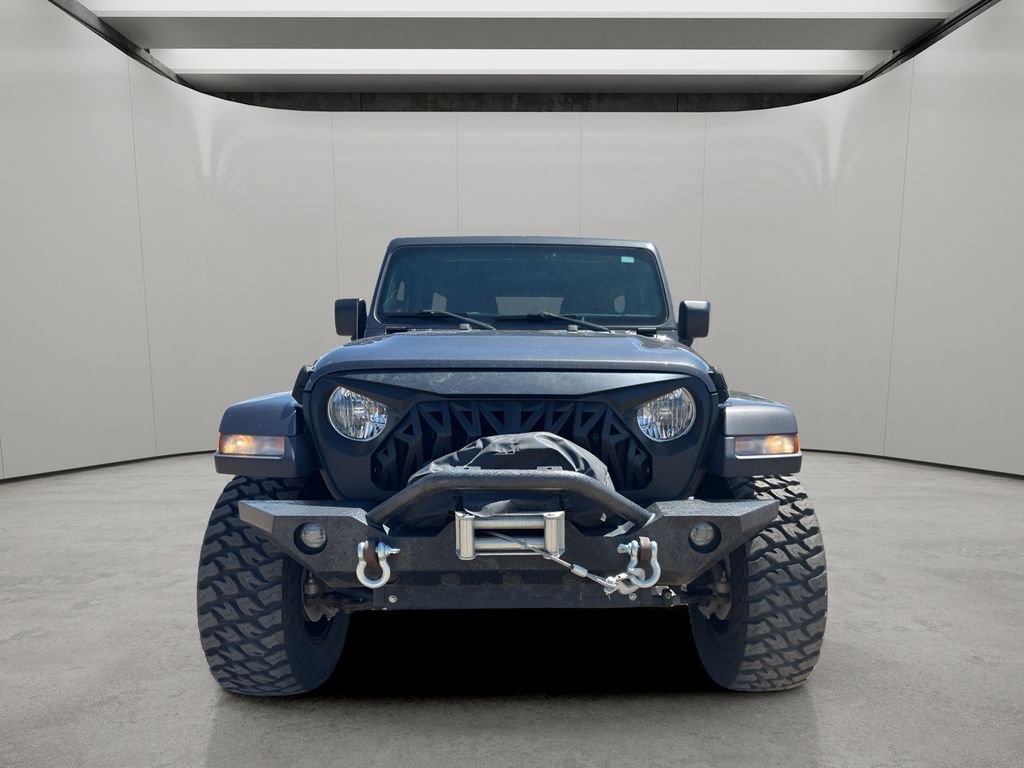 Used 2020 Granite Crystal Metallic Clearcoat Jeep Sahara image 8