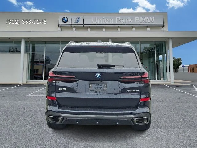 New 2026 Carbon Black Metallic BMW xDrive50e image 5