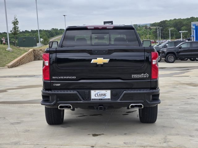 Used 2025 Black Chevrolet High Country image 7