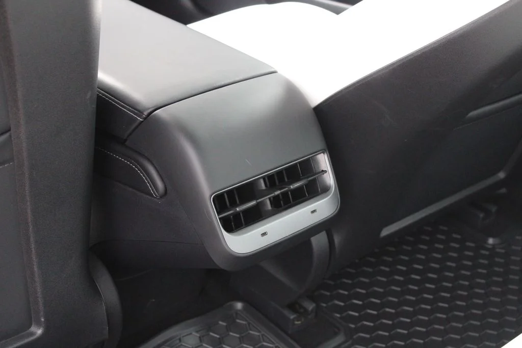 Used 2021 White Tesla Long Range image 24
