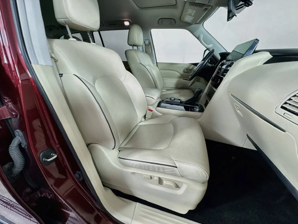 Certified Used 2022 Red INFINITI LUXE image 39