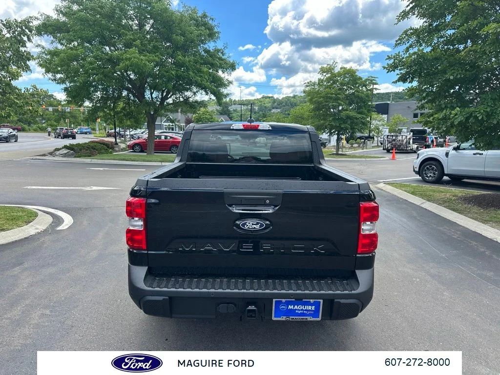 New 2026 Shadow Black Ford XLT image 5