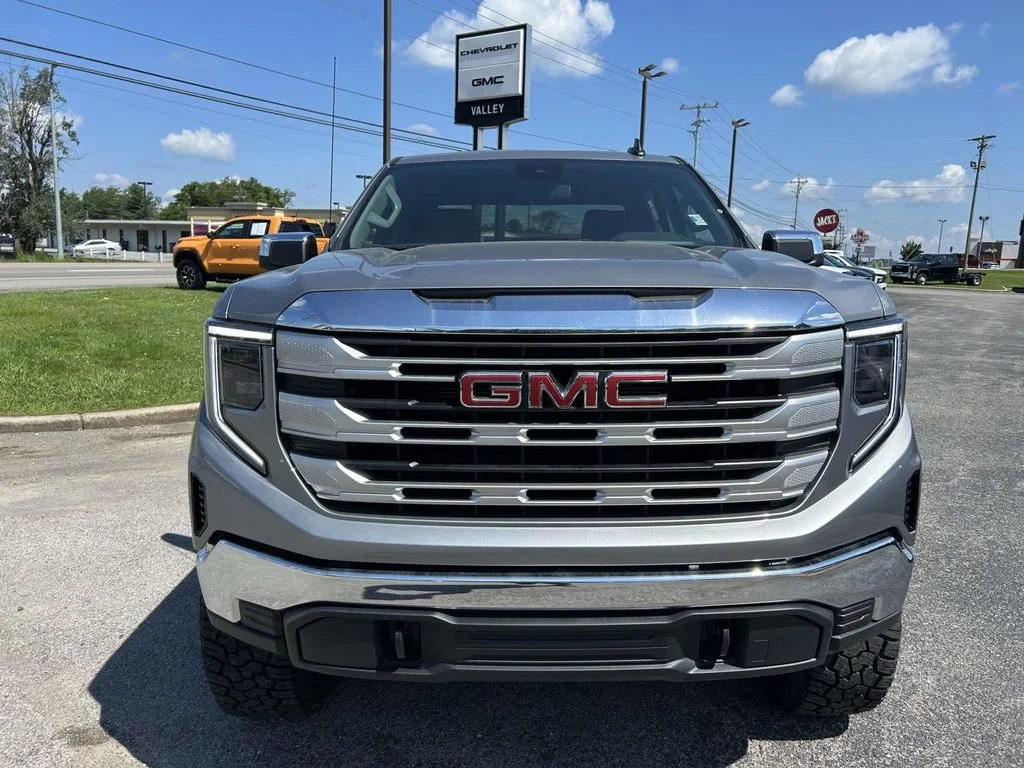 New 2026 Sterling Metallic GMC SLE image 9