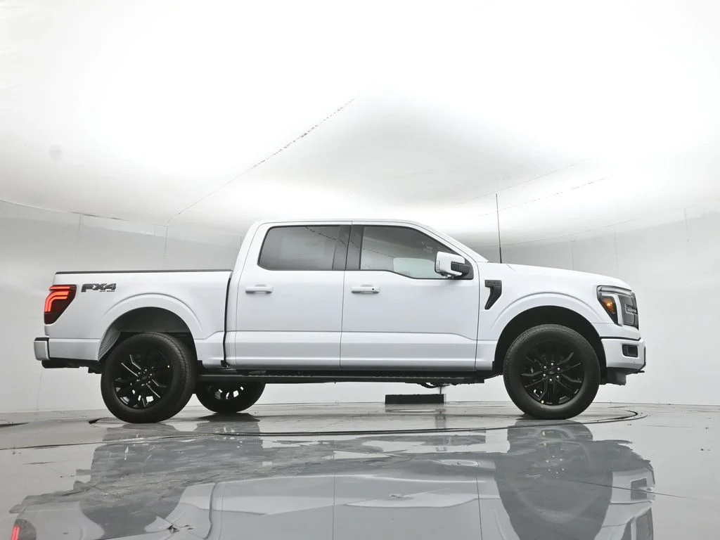 New 2026 Oxford White Ford Lariat image 49