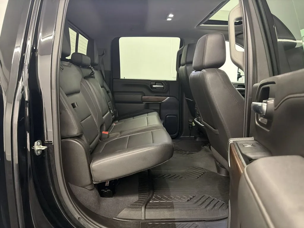 Used 2020 Onyx Black GMC SLT image 32