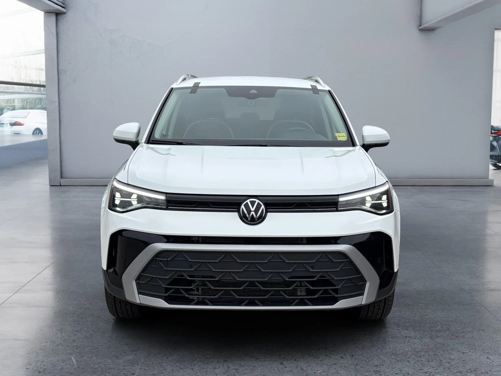 Certified Used 2025 Deep Black Pearl Volkswagen Comfortline image 8