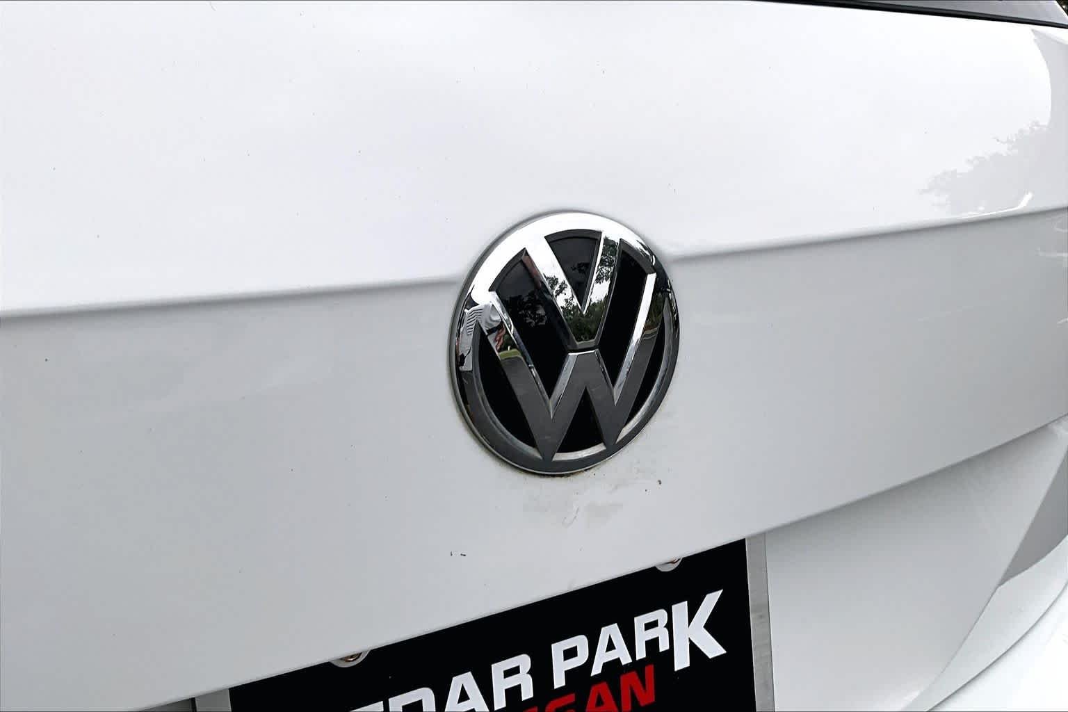Used 2020 Pure White Volkswagen S image 31