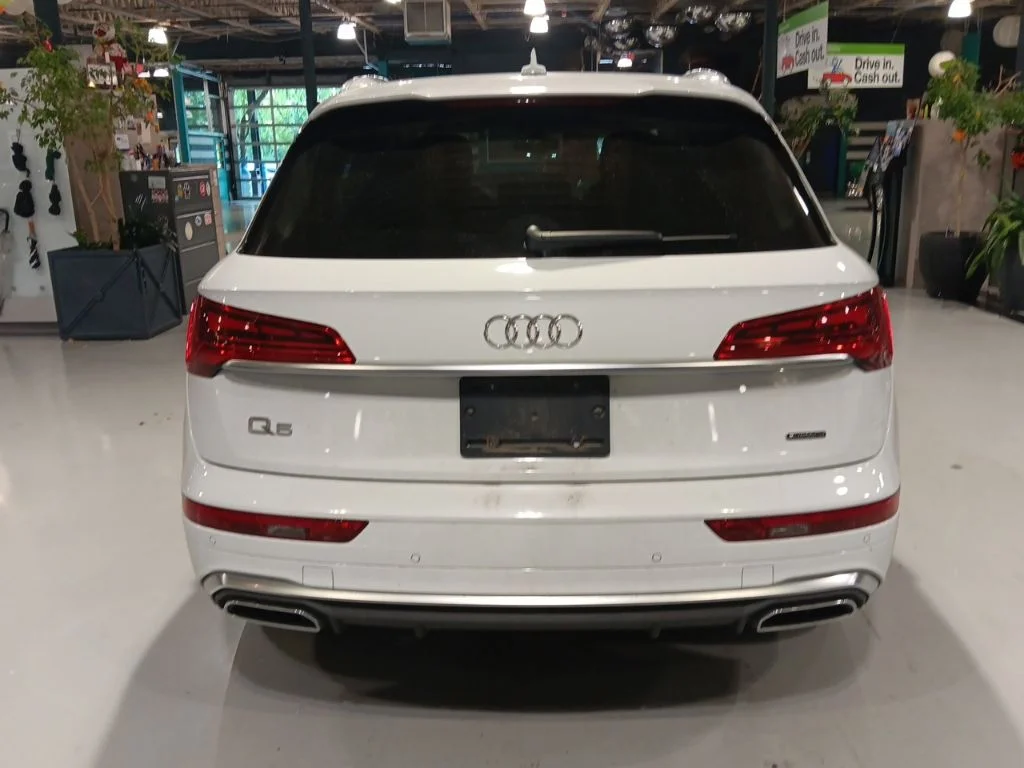 Used 2022 Glacier White Metallic Audi 45 S line Premium image 7