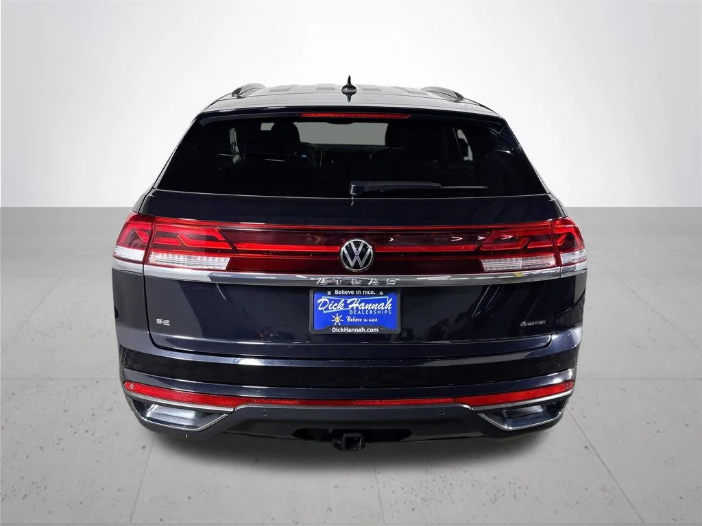 Used 2025 Black Volkswagen 2.0T SE w/Technology image 7