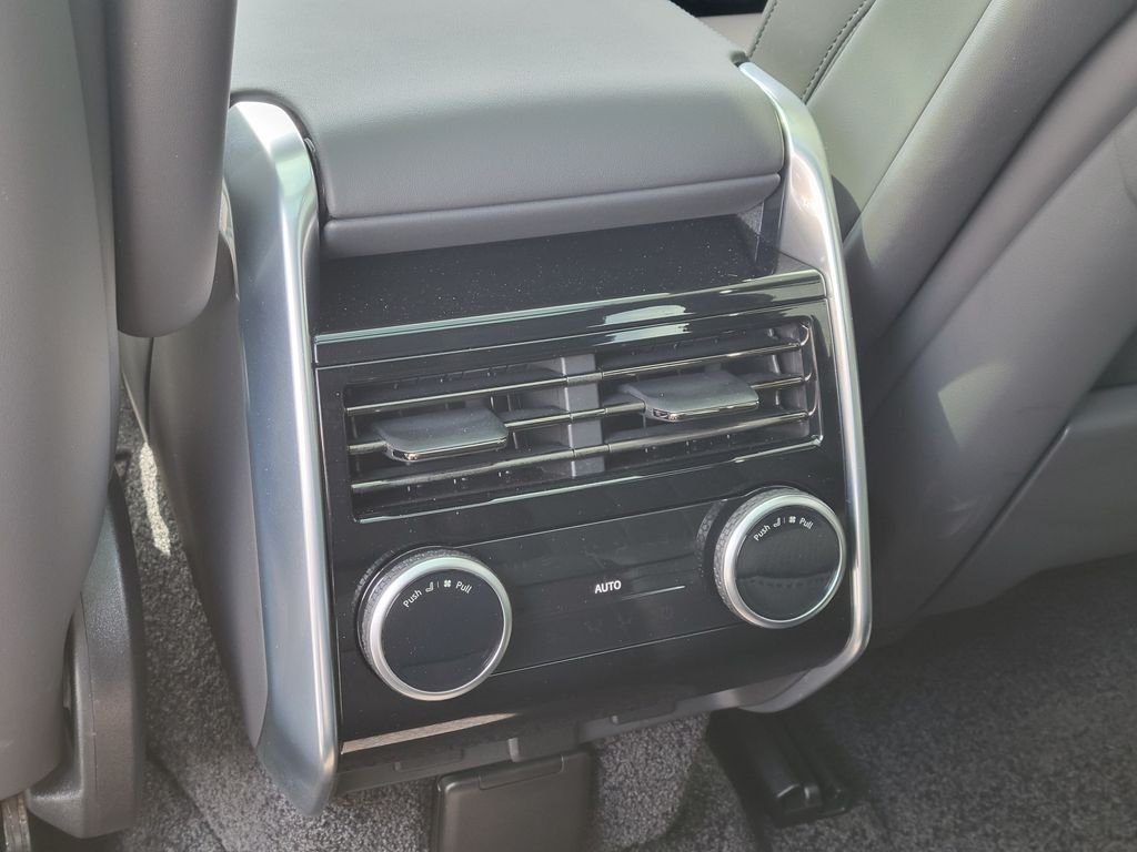 Used 2026 White Land Rover SE image 19