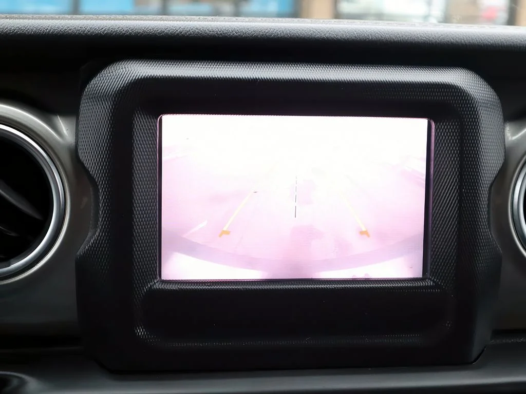 2020 Jeep Wrangler Unlimited Sahara - Photo 18