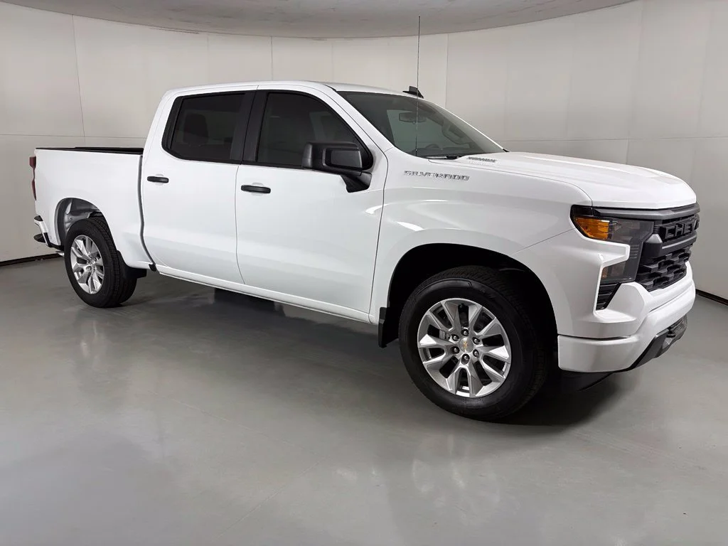 New 2026 Summit White Chevrolet Custom image 11