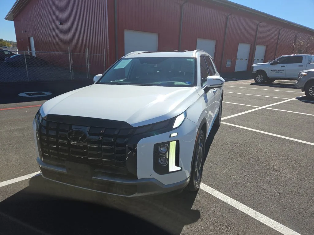 Used 2024 White Hyundai Limited image 3
