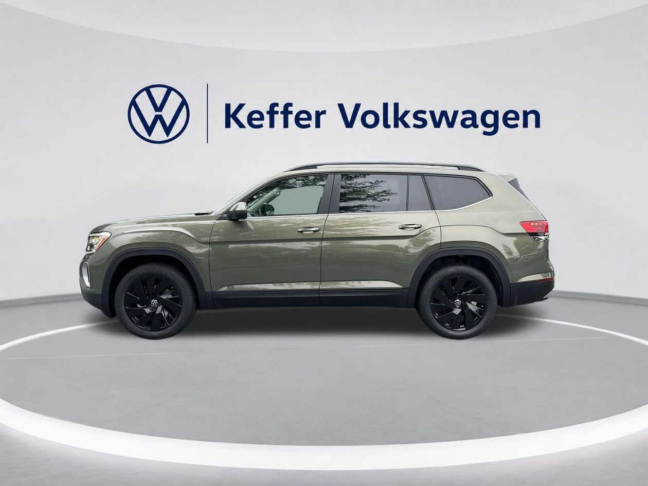 New 2026 Green Volkswagen 2.0T SE w/Technology image 2