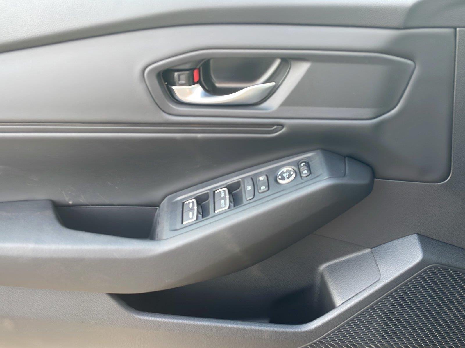 New 2026 Urban Gray Pearl Honda SE image 21