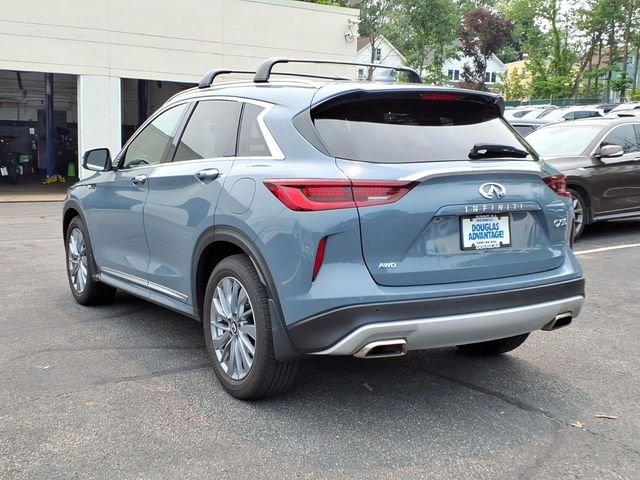 Used 2025 Gray INFINITI LUXE image 8