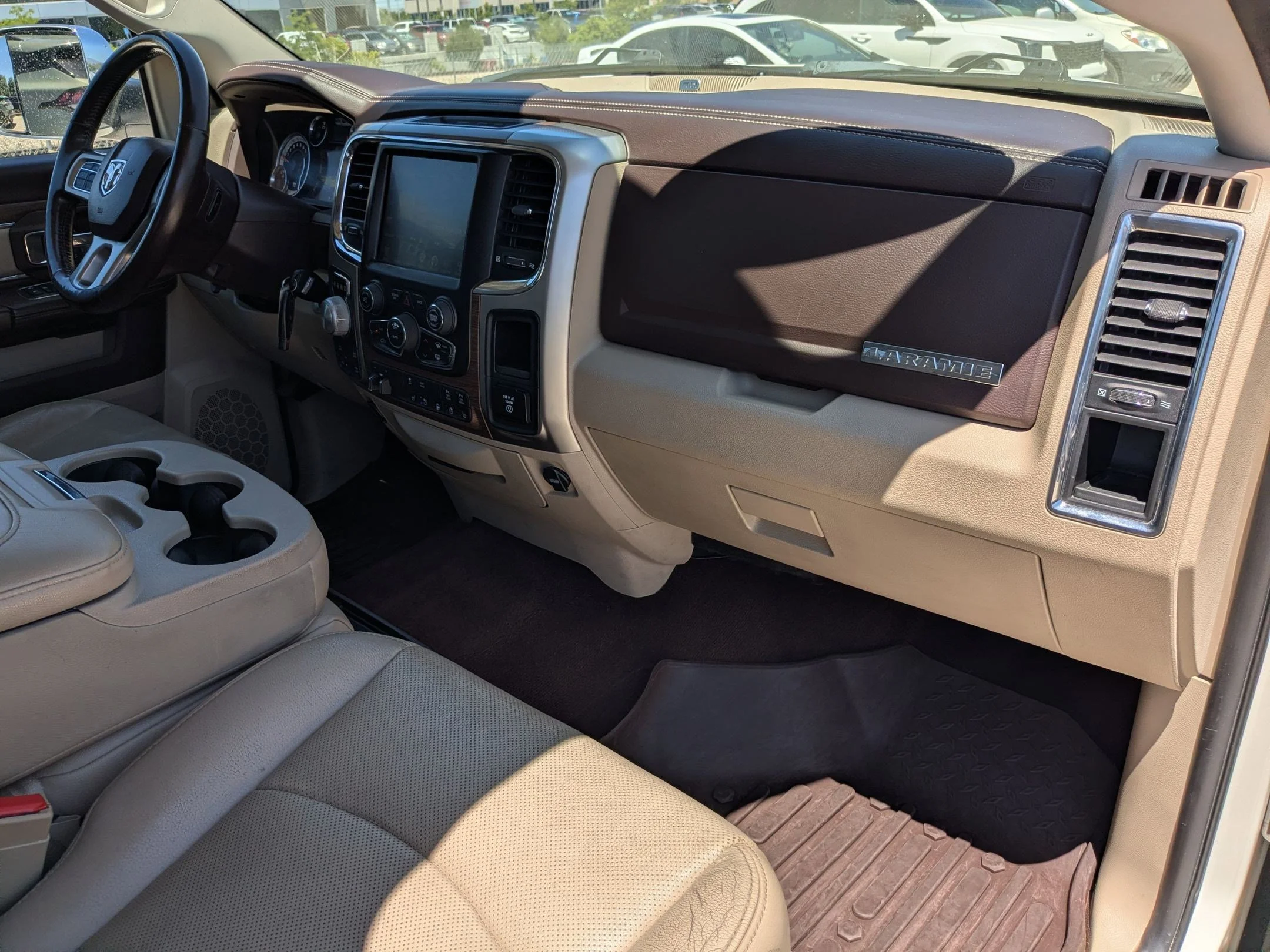 Used 2017 Pearl White Ram Laramie image 27