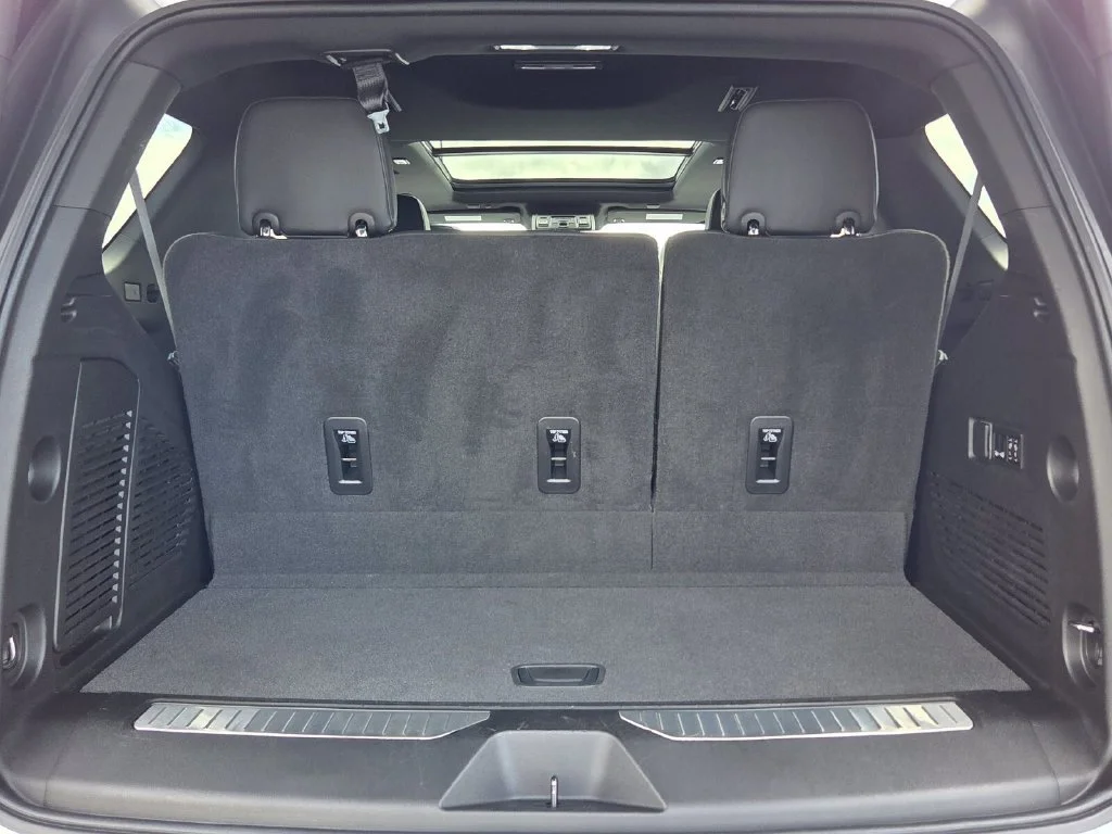 Used 2022 Summit White Chevrolet Premier image 12