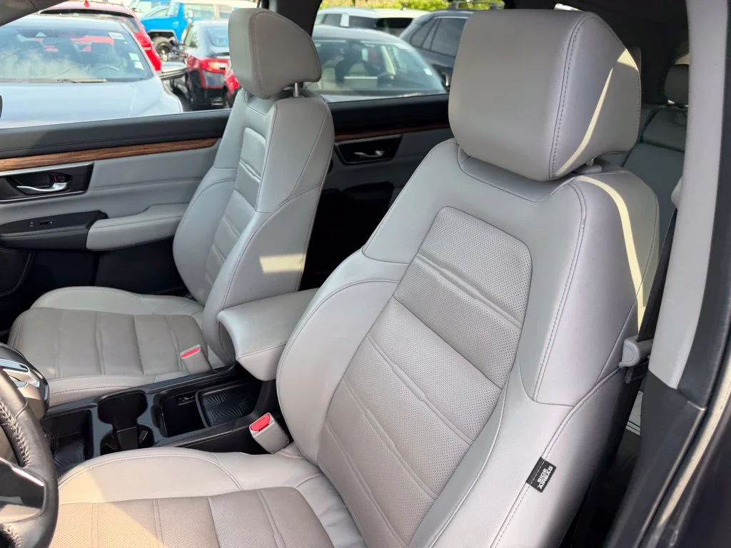 Used 2017 Lunar Silver Metallic Honda EX-L image 13